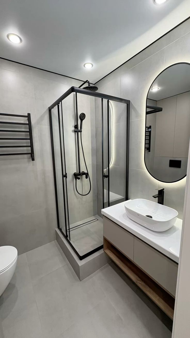Modern Bathroom with Shower